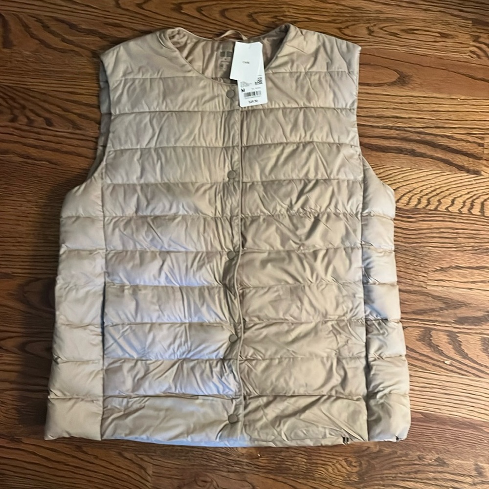 Brand New Women’s Uniqlo Pufftech Vest
